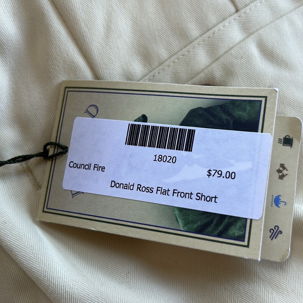 Donald Ross Men’s flat front shorts. Color is Wheat (pale butter yellow) Size 36 - Picture 11 of 14